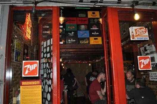 Brewfellas Craft Beer Bar - The entrance