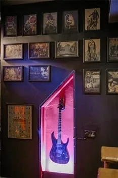 Sober Rock Bar - Guitar Sober Rock Bar - Guitar