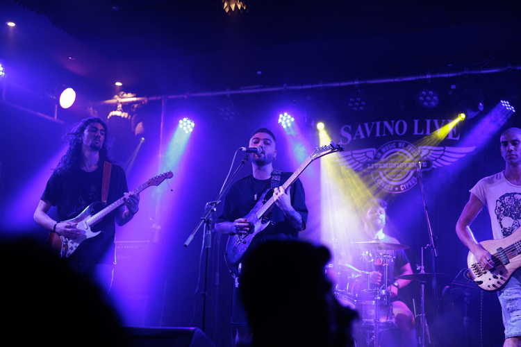 Amoiroi - Band Gig 5 Amoiroi - Band Gig 5