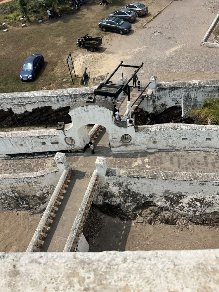 Place to See - Entrance bridge