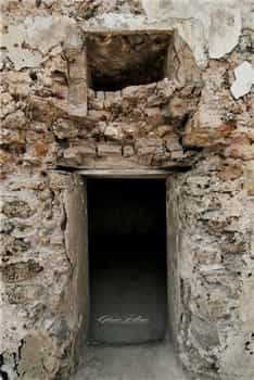 Place to See - The entrance