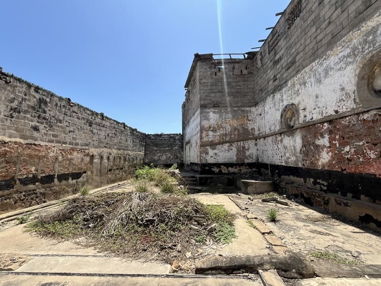 Place to See - This area was used to clean the slaves before embarking onto the ships.