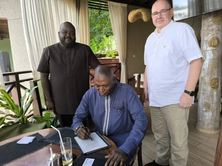 Press Release - Memorable moment after the signing of the MoU covered by a group picture with Mr. Yeboah, Mr. Adu and Mr. van Bussel, Chairman of the Advisory Board of GhanaTRVL