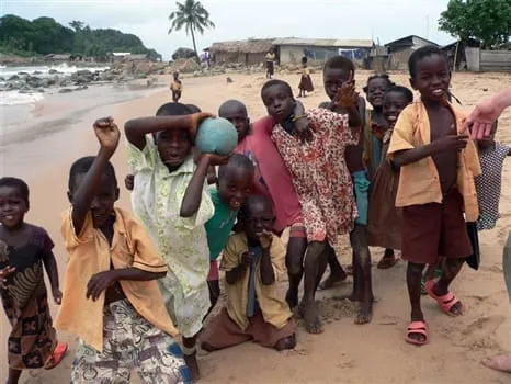 Travel Guides & Tips - Kids in nearby village