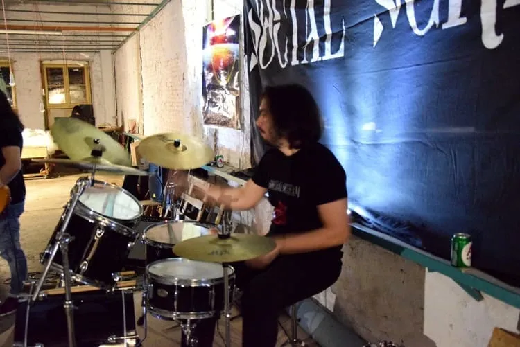 Social Scream - Dimitris Kiousis Social Scream - Dimitris Kiousis